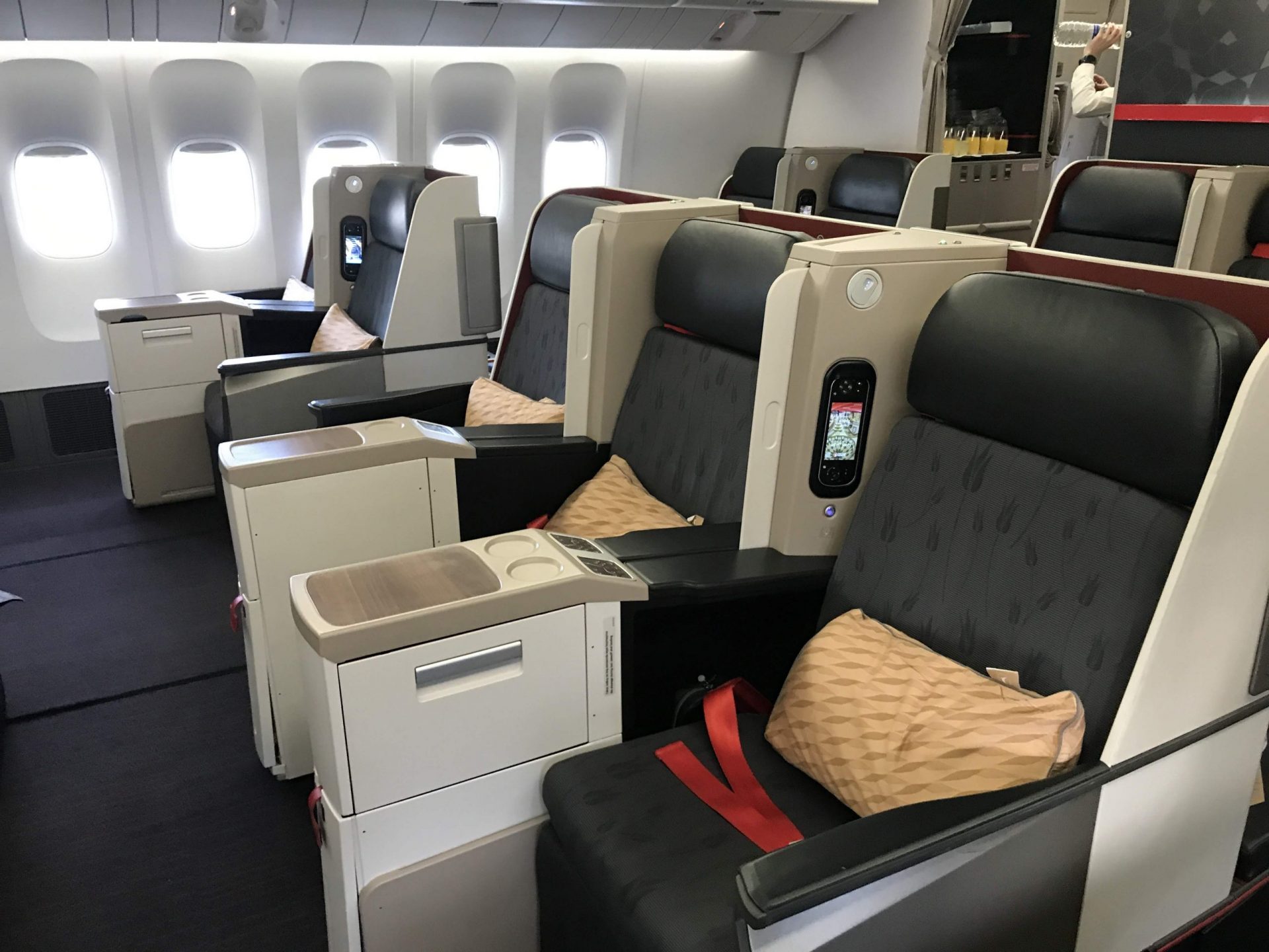 Turkish Airlines Business Class Boeing 777-300ER San Francisco SFO