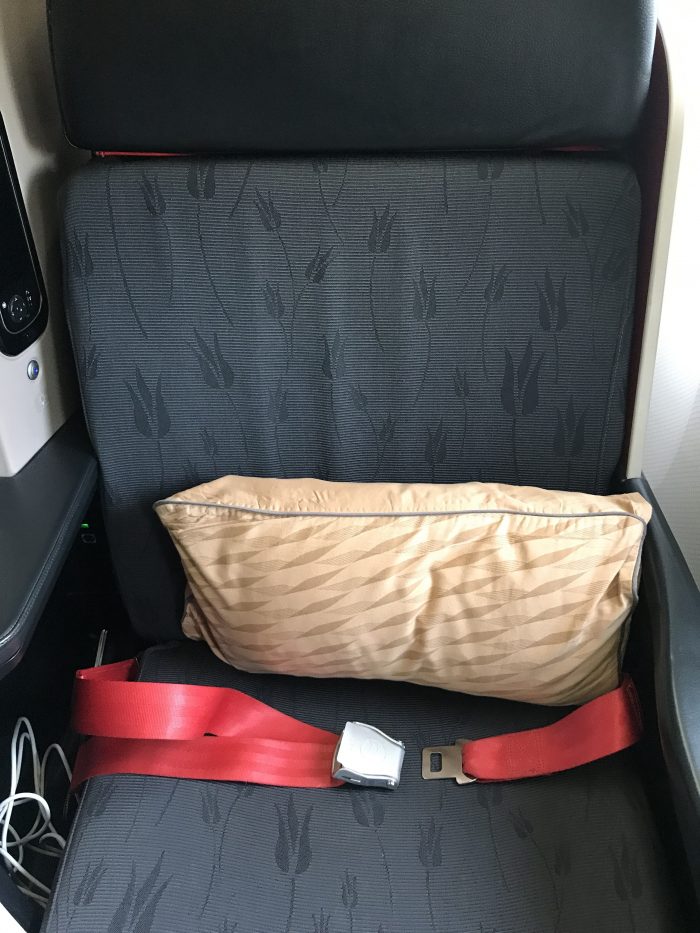 turkish airlines business class boeing 777 300er san francisco sfo istanbul ist seat 700x933 - Turkish Airlines Business Class Boeing 777-300ER San Francisco SFO to Istanbul IST review