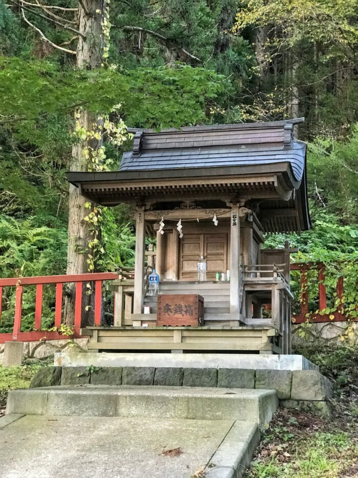 spiritual fountain of katagashira 700x933 - A day trip from Morioka to Lake Tazawa, Japan