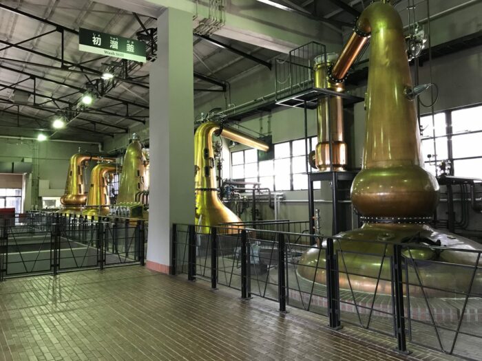 yamazaki distillery pot stills 700x525 - Yamazaki Distillery tour & tasting visit in Japan