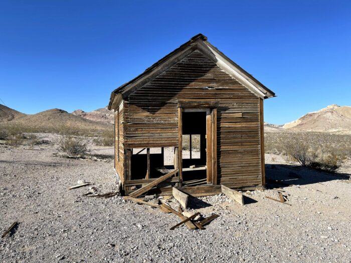 rhyolite ghost town shack 700x525 - Rhyolite, Nevada - From Gold Rush boomtown to ghost town