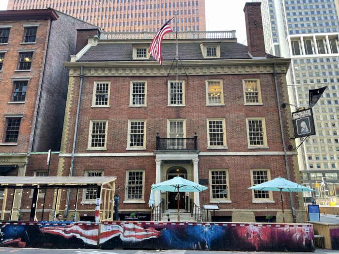 Fraunces Tavern: American History in the Oldest Restaurant in New York City