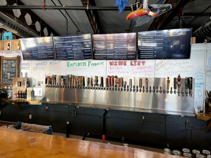public house mammoth 700x525 - 9 Great Places for Craft Beer in Mammoth Lakes, California