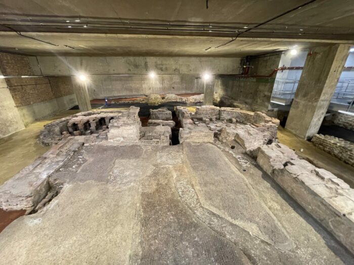 billingsgate roman house baths london 700x525 - Billingsgate Roman House & Baths in London