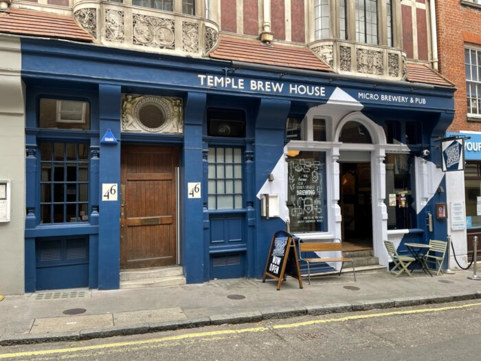 temple brew house london craft beer 700x525 - 8 Great Places for Craft Beer in Central London - Westminster - SoHo - Covent Garden - Pimlico - Mayfair