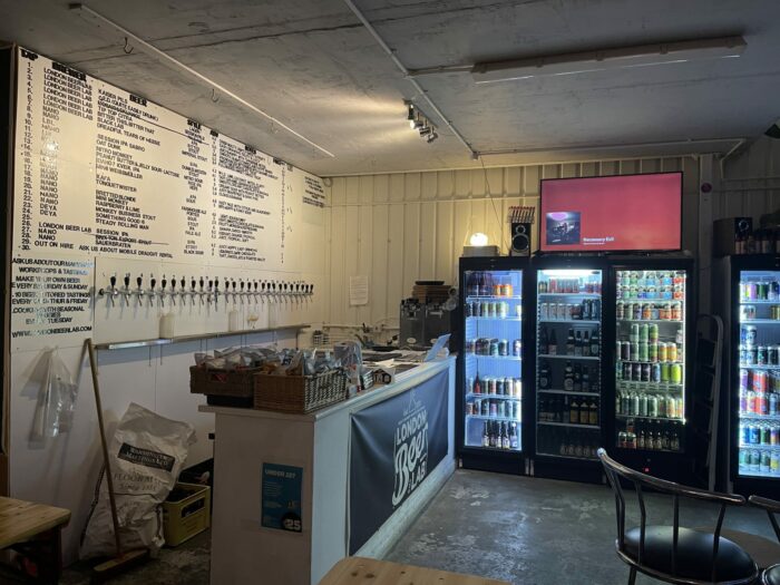 london beer lab brixton 700x525 - 19 Great Places for Craft Beer in Brixton - Lambeth - Clapham - Vauxhall - South London