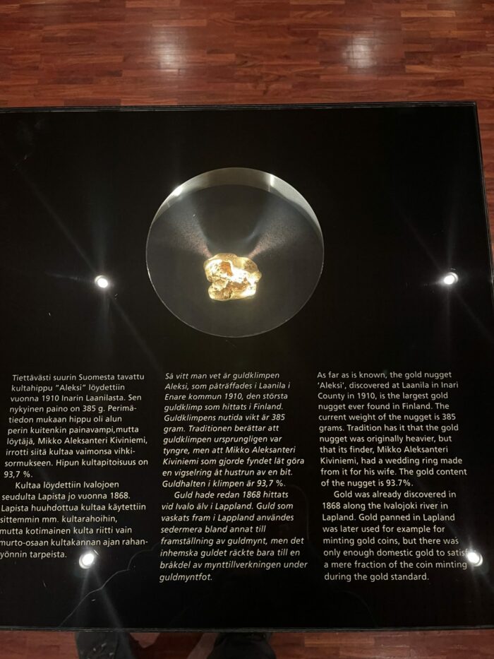 bank of finland museum gold nugget 700x933 - Bank of Finland Museum