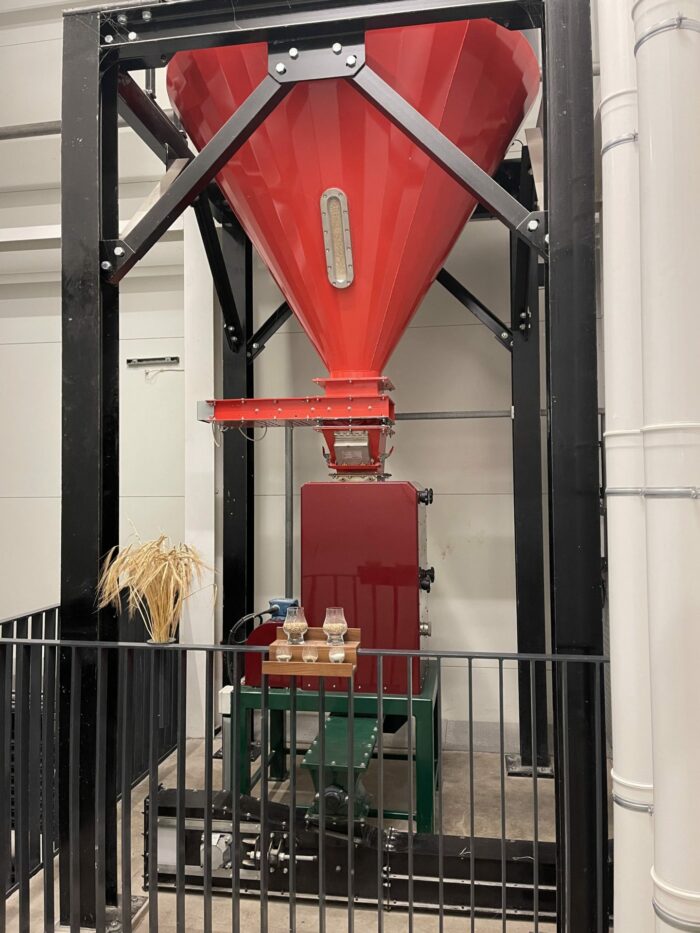 clydeside distillery glasgow equipment 700x933 - The Clydeside Distillery in Glasgow, Scotland