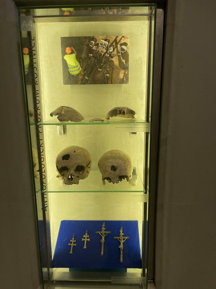brno ossuary archeaological finds 700x933 - Brno Ossuary at St. James Church