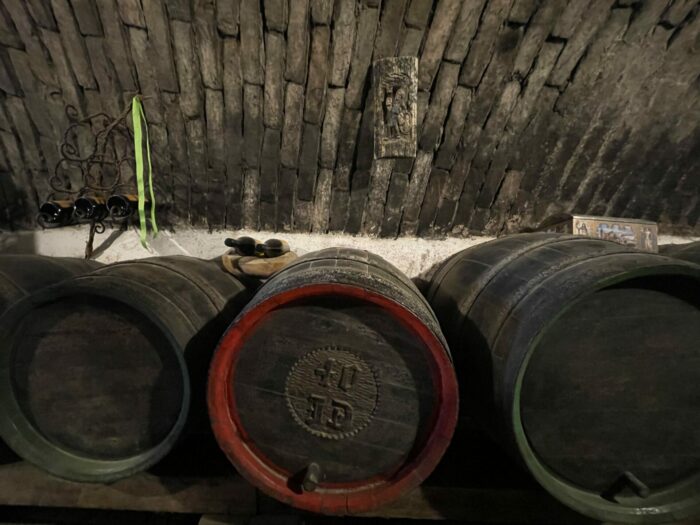 petrov plze wine cellars inside 700x525 - Petrov-Plže Wine Cellars