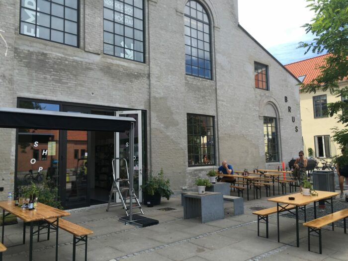brus to ol taproom copenhagen 700x525 - 54 Great Places for Craft Beer in Copenhagen, Denmark