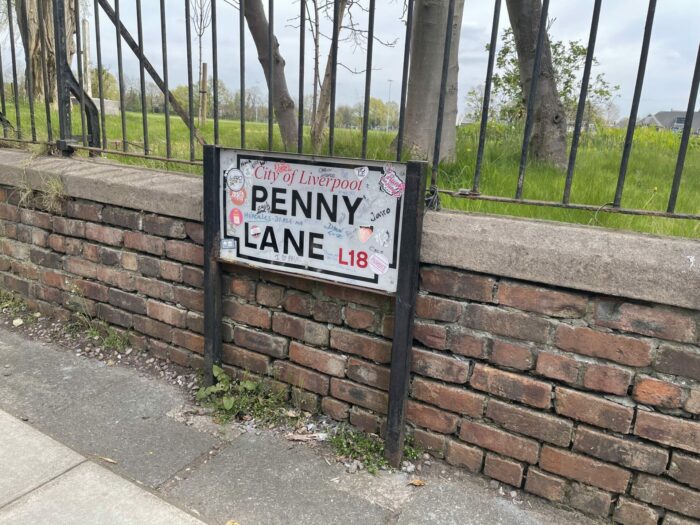 penny lane liverpool 700x525