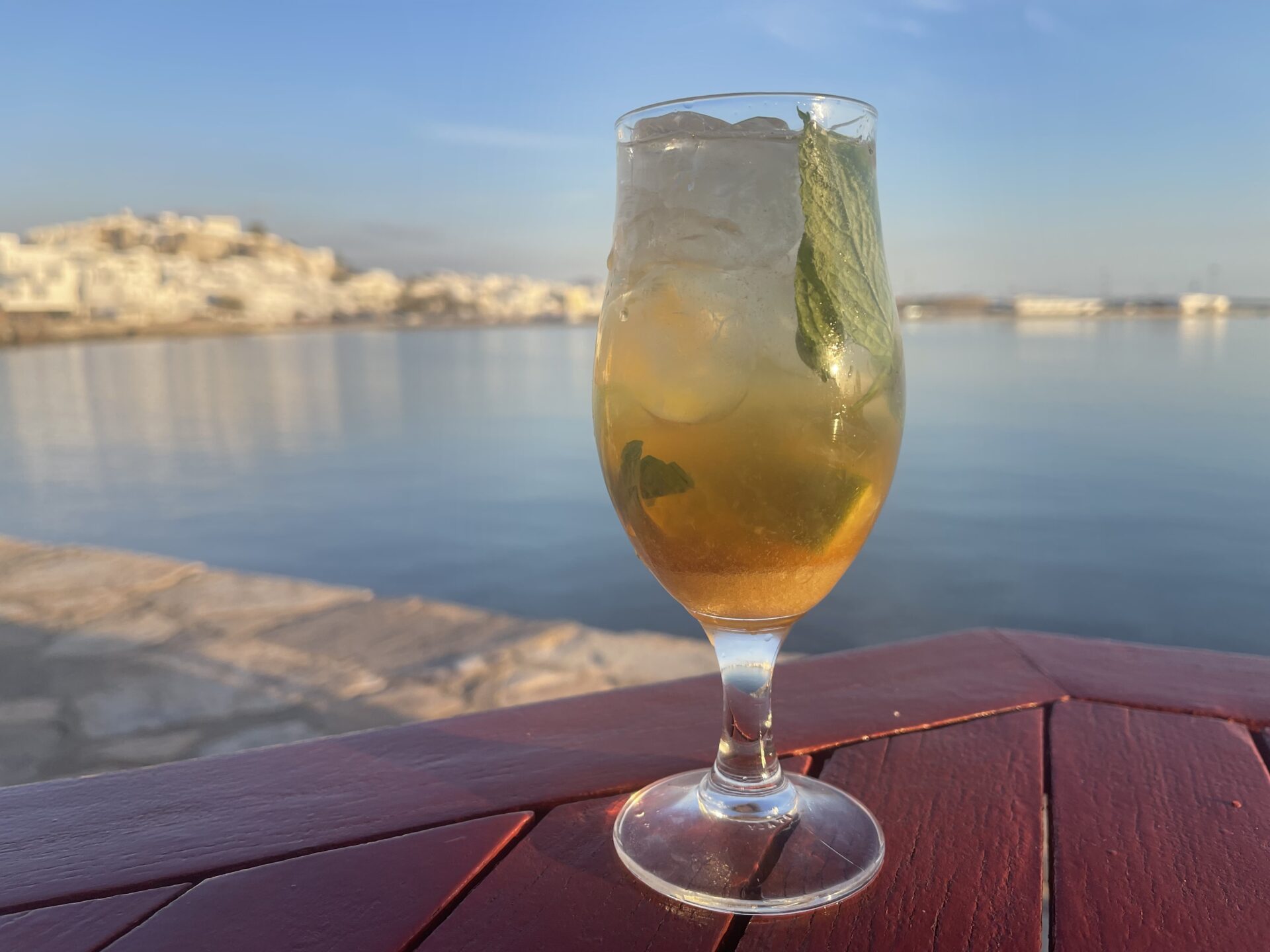 6 Great Cocktail Bars in Naxos, Greece