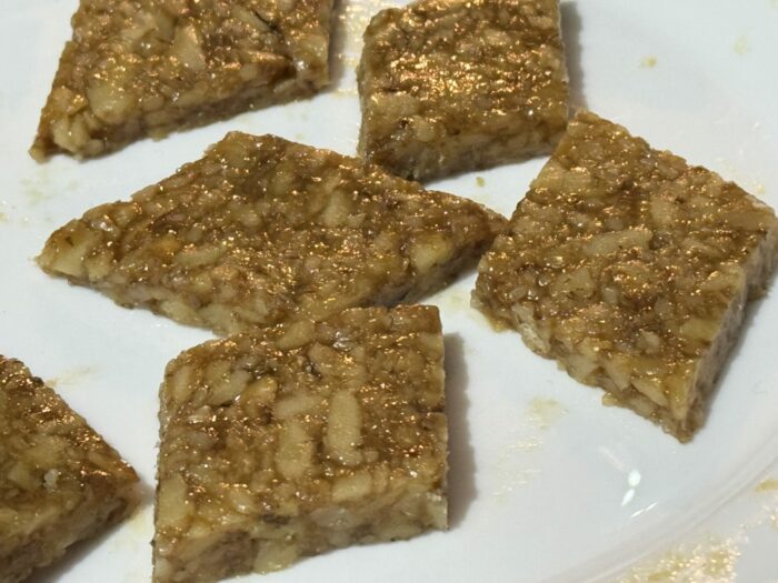 42 Must-Eat Georgian Dishes gozinaki 700x525