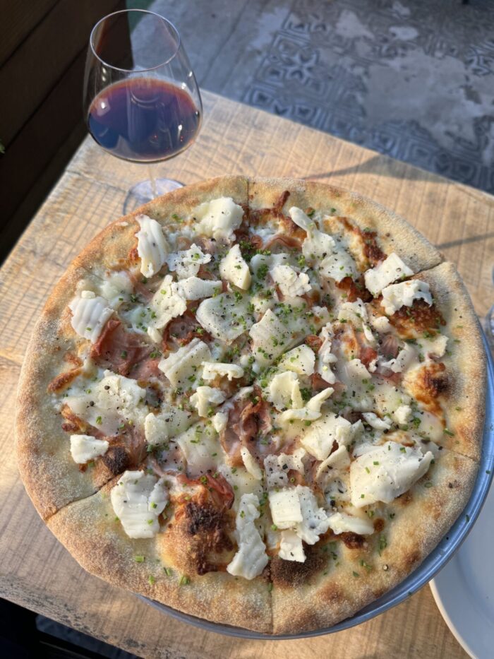 sandrino pizza vino sausalito restaurant 700x933