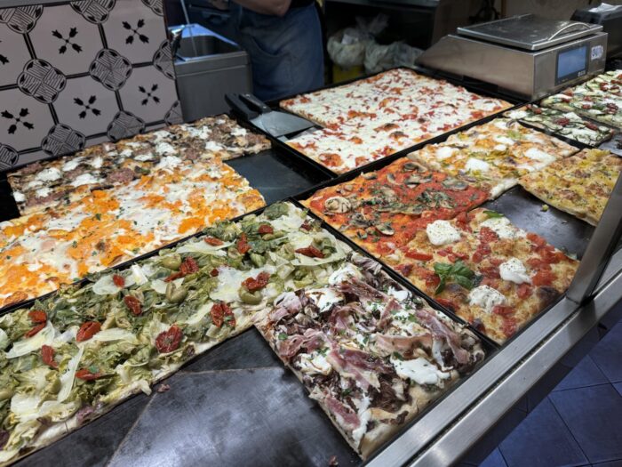 eating europe trastevere food tour pizza 700x525