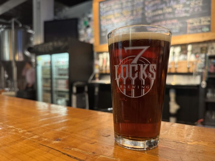 7 locks brewing taproom rockville 700x525