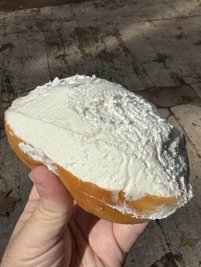 best things to eat in rome maritozzi 700x933