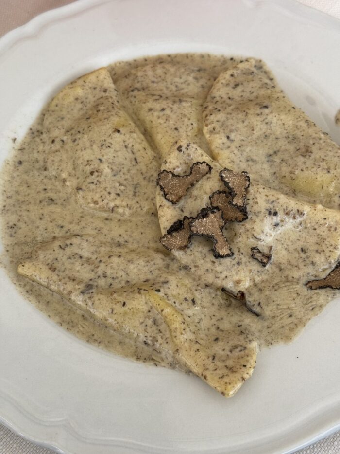 9 Great Places For The Best Pasta In Rome, Italy osteria kosher casalino rome pasta restaurant ravioli burrata truffle 700x933