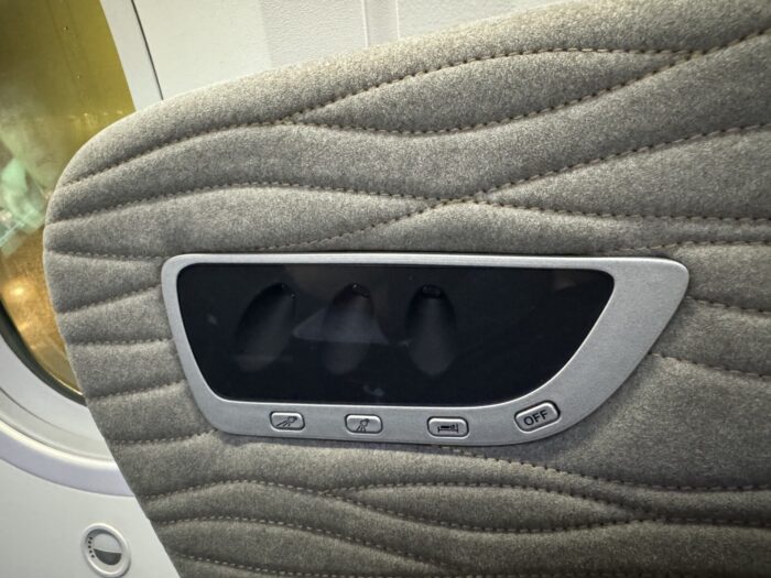 Turkish Airlines Business Class Boeing 787-9 Istanbul IST To San Francisco SFO review turkish airlines business class boeing 787 9 lighting 700x525