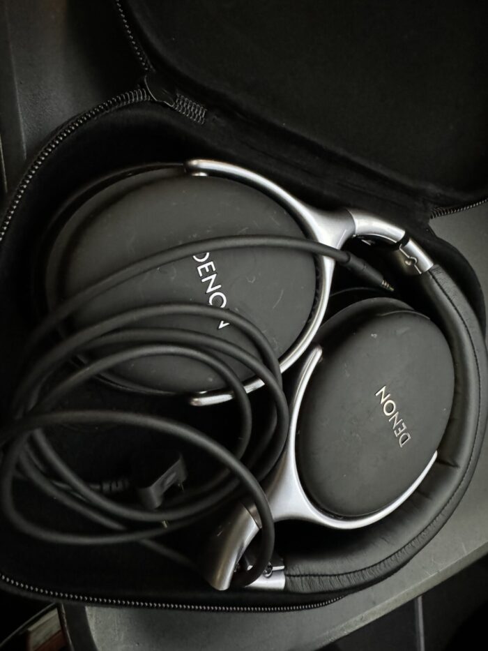 Turkish Airlines Business Class Boeing 787-9 Istanbul IST To San Francisco SFO review turkish airlines business class denon headphones 700x933