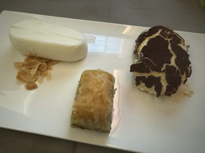 Turkish Airlines Business Class Boeing 787-9 Istanbul IST To San Francisco SFO review turkish airlines business class istanbul san francisco dessert 700x525
