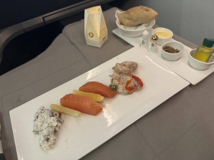 Turkish Airlines Business Class Boeing 787-9 Istanbul IST To San Francisco SFO review turkish airlines business class istanbul san francisco lunch appetizer 700x525