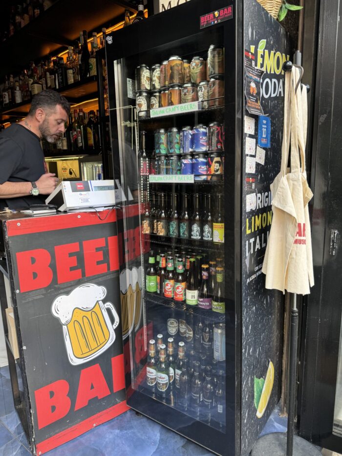 beer bar naples 700x933