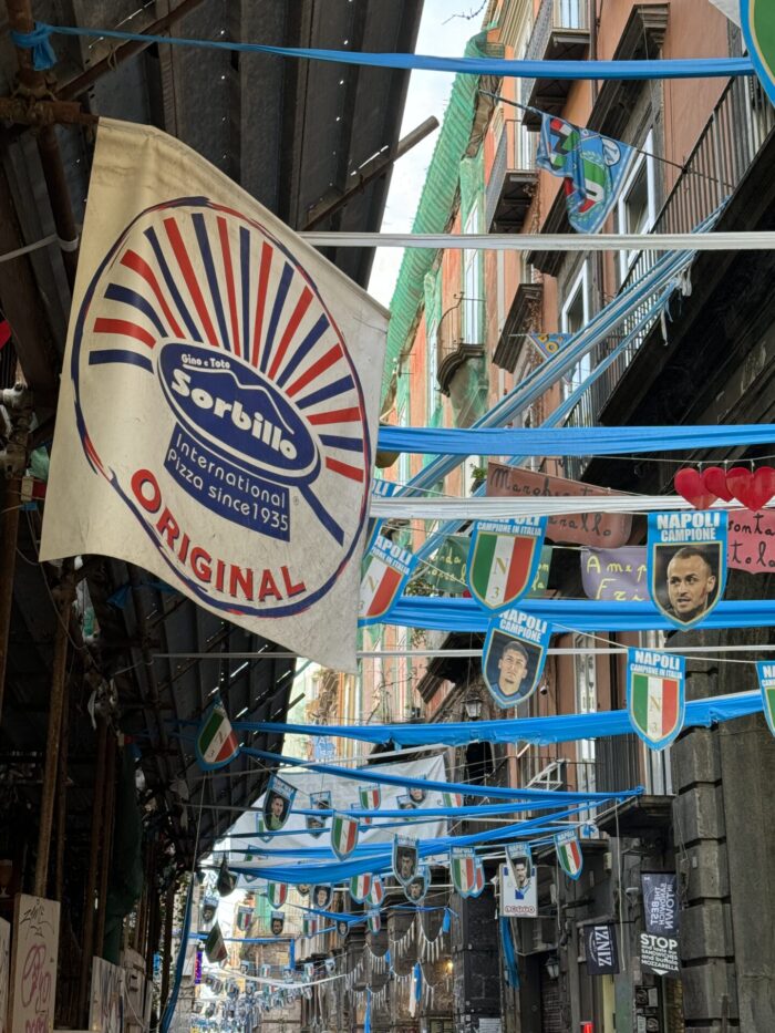 The Best Pizza in Naples: 9 Great Pizzerias In Naples, Italy gino e toto sorbillo pizza naples via dei tribunali 700x933