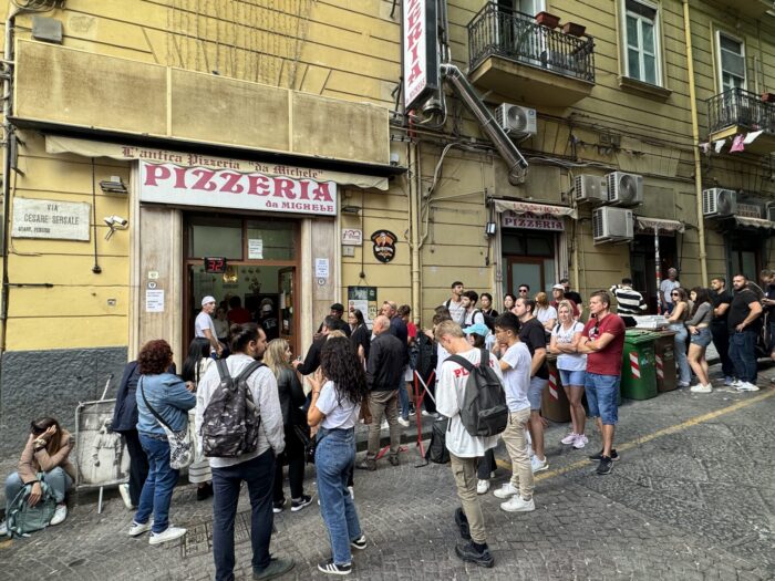 The Best Pizza in Naples: 9 Great Pizzerias In Naples, Italy lantica pizzeria da michele pizzeria in naples 700x525