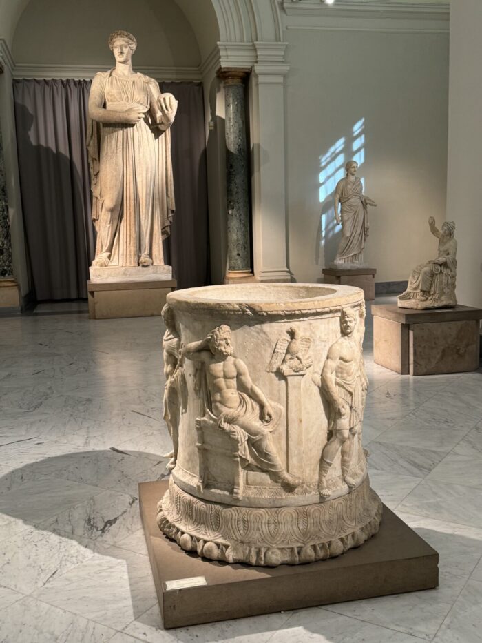 archaeological museum naples 700x933