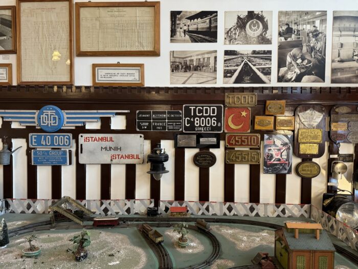 istanbul railway museum photos signs 700x525