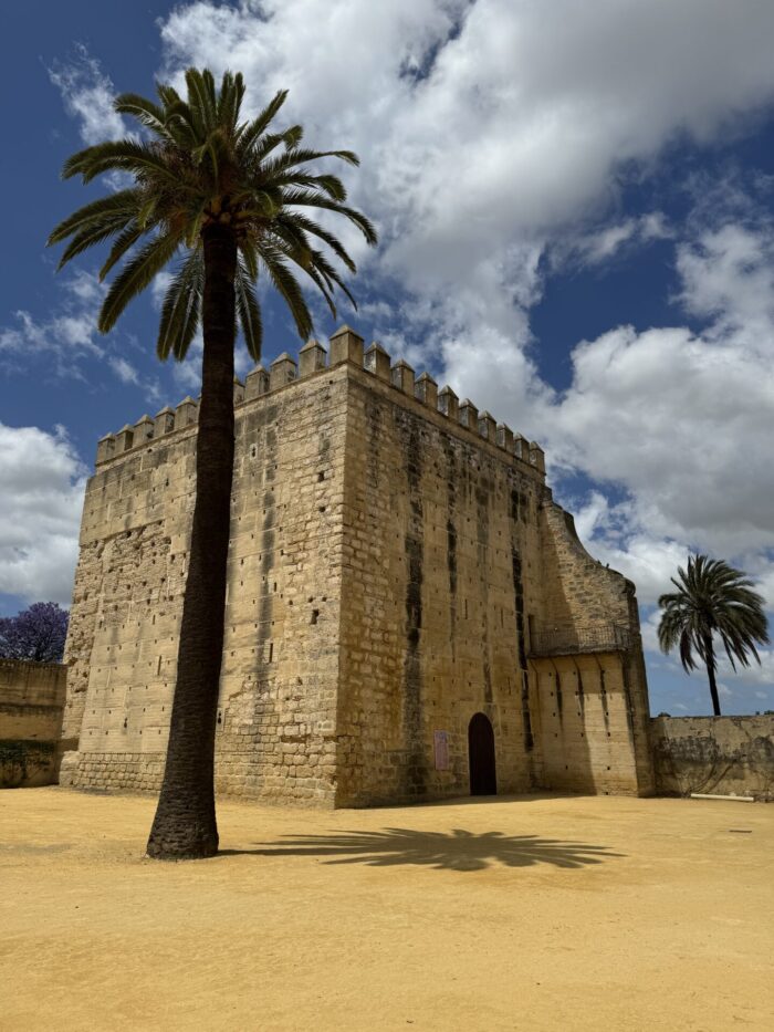 alcazar de jerez tower 700x933