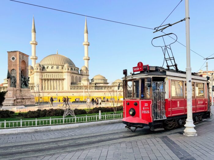 38 Famous Landmarks In Istanbul, Turkey – Things To See & Do