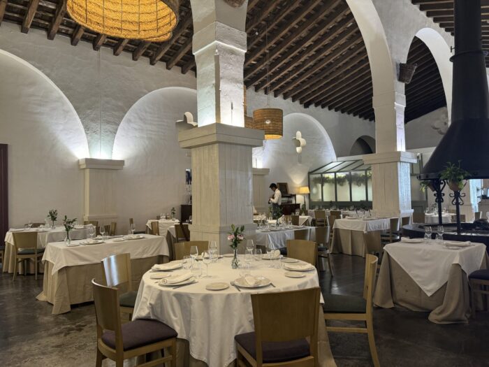 la carbona sherry restaurant jerez spain 700x525