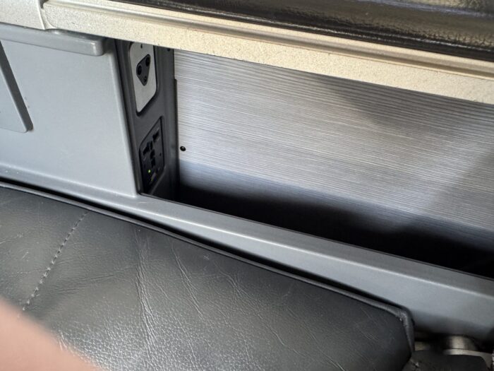 air canada business class seat storage 700x525