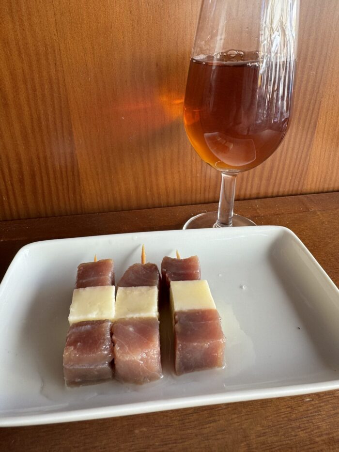 bar la tabernita cadiz sherry bar cheese tuna 700x933