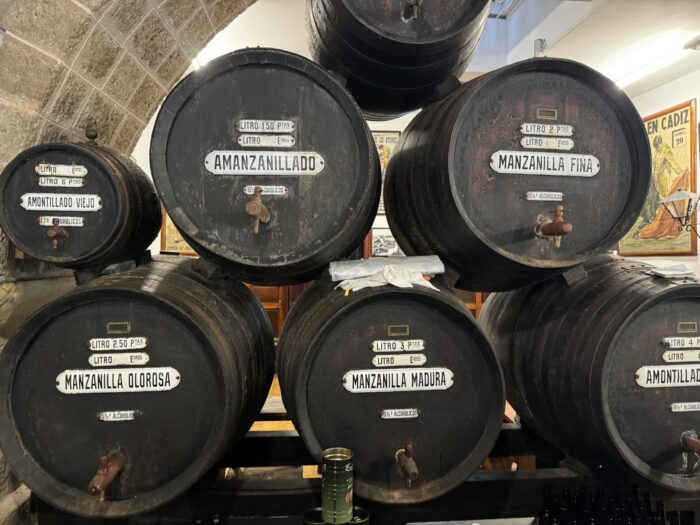 taberna la manzanilla cadiz 700x525
