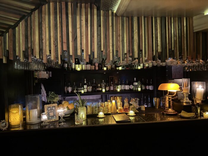 king george speakeasy york cocktail bar 700x525