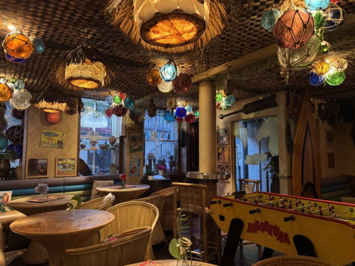 glasgow tiki bar darts den 700x525