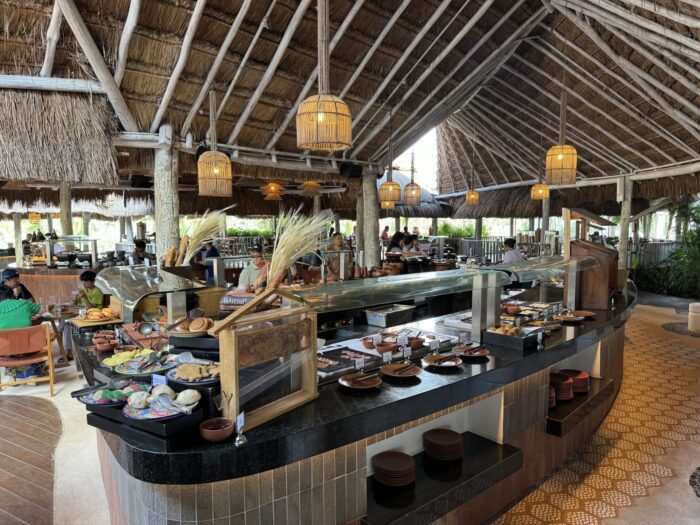 What The Food And Drink Is Like At A Luxury All-Inclusive Resort In Cancun, Mexico marriott cancun all inclusive buffet 700x525
