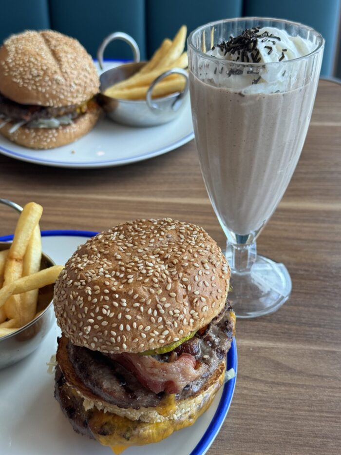 What The Food And Drink Is Like At A Luxury All-Inclusive Resort In Cancun, Mexico marriott cancun all inclusive mos burgers shakes 700x933