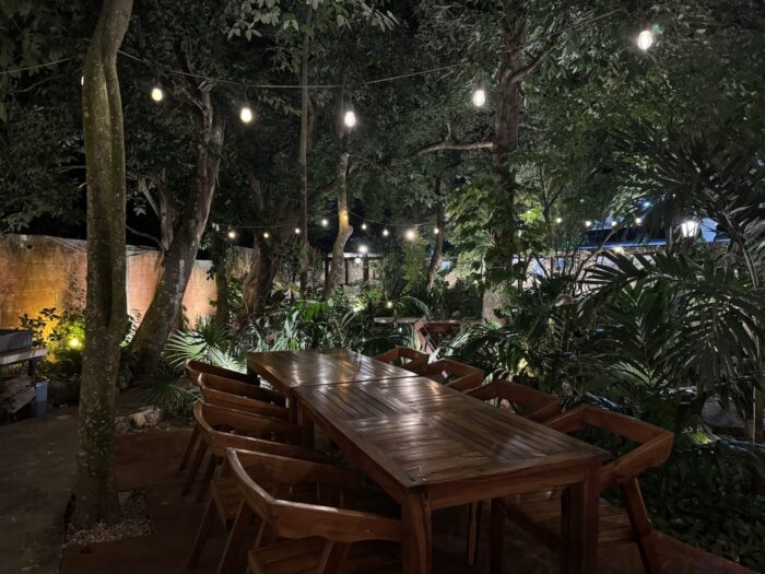 idilio folklore cervecero valladolid beer garden 700x525