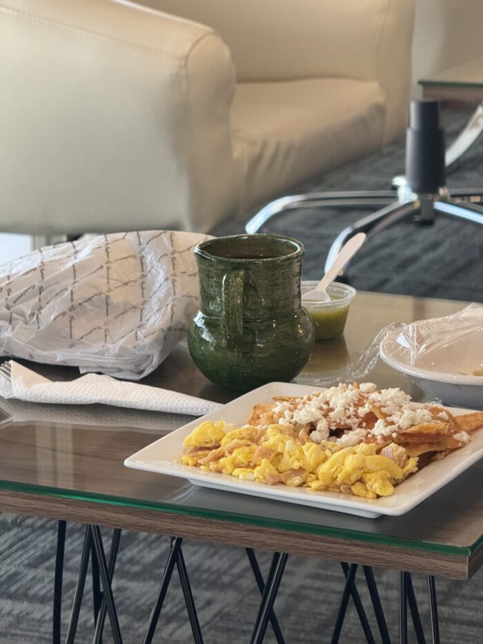 Oaxaca Airport Lounge Review oaxaca airport lounge hot food 700x933
