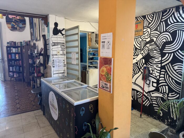 punto mid centro cultural merida xaman paleta kiosk 700x525