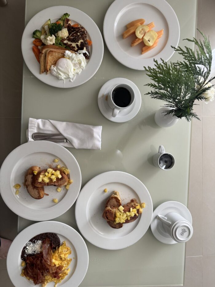 What It's Like To Eat & Drink At An All-Inclusive Resort In Oaxaca, Mexico secrets huatulco room service breakfast 700x933