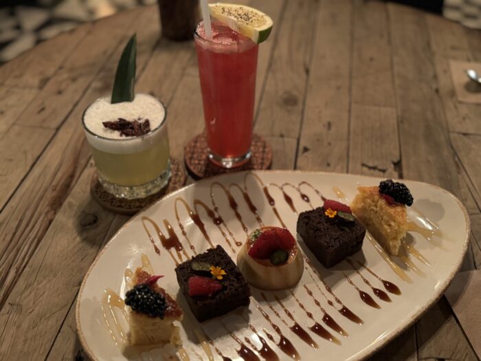 expendo tradicion oaxaca cocktails dessert 700x525