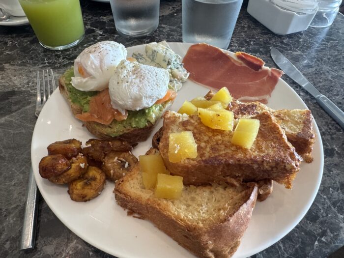 Secrets Moxché Resort Restaurants & Bars Review secrets moxche market cafe breakfast 700x525