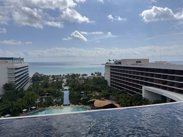 Secrets Moxché Resort Restaurants & Bars Review secrets moxche rooftop infinity pool 700x525