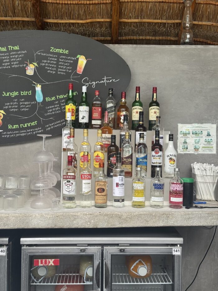 Secrets Moxché Resort Restaurants & Bars Review secrets moxche the cove bar cocktails liquor 700x933